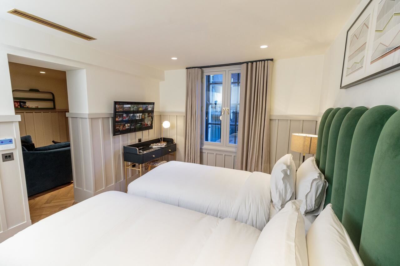 Отель The Clarence Дублин-29